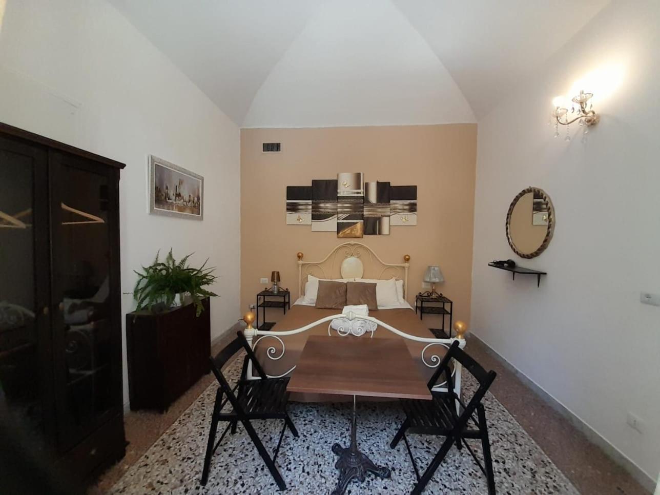 Casa Roma Affittacamere ภายนอก รูปภาพ