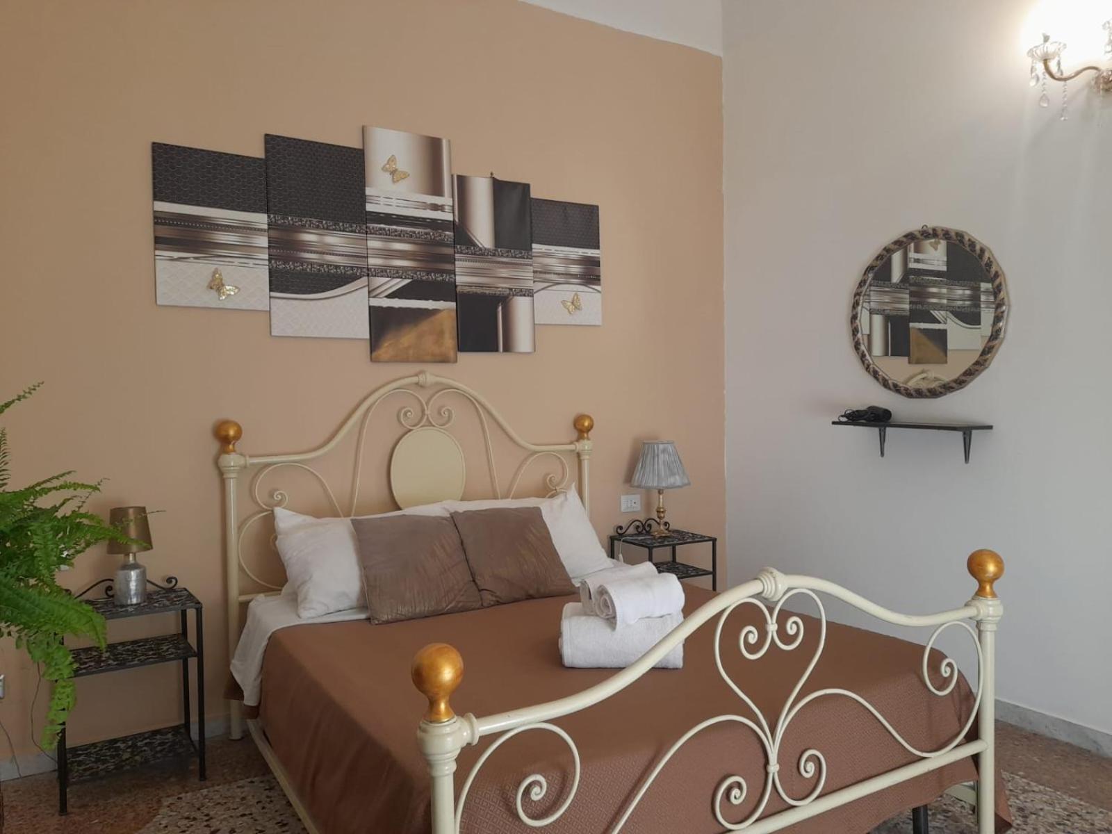Casa Roma Affittacamere ภายนอก รูปภาพ
